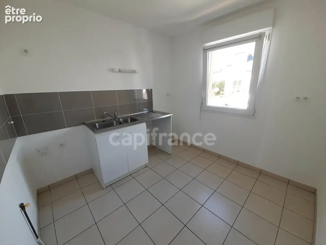 Maison individuelle à vendre 4 pièces PLOGONNEC (29180) - surface habitable 85 m2- 3 chambres - 1 garage - 1 jardin - 1 terrasse - photo 7