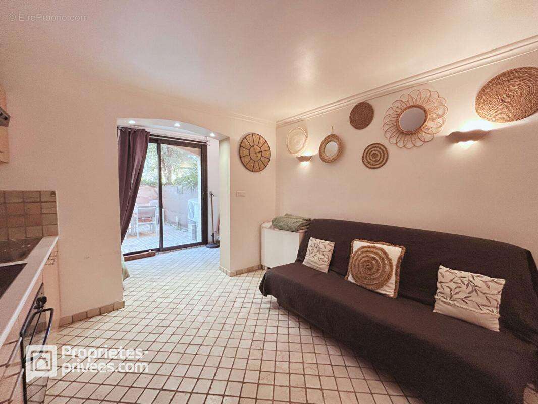 Appartement à BORMES-LES-MIMOSAS