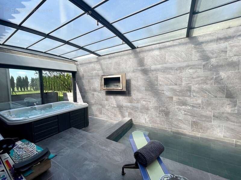 Maison à SAINT-LAURENT-D&#039;AIGOUZE