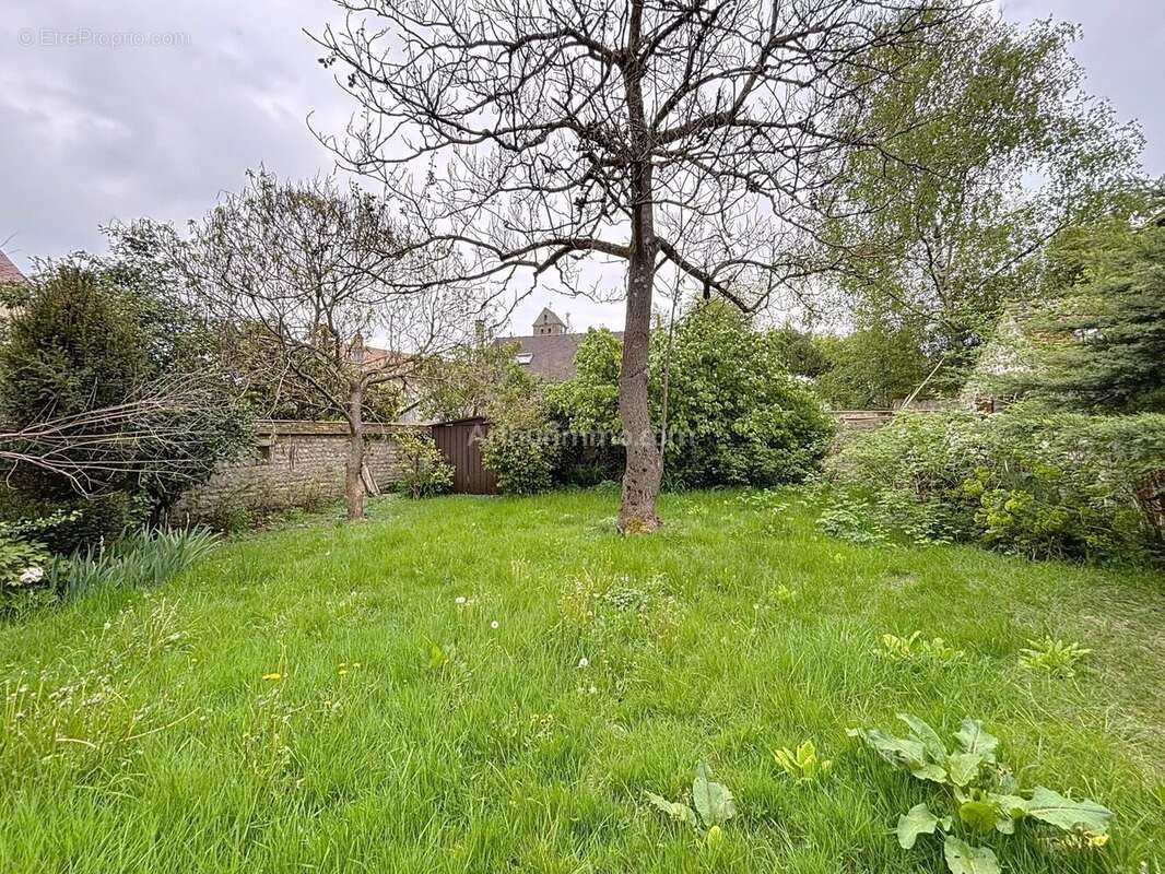 Maison à MONDEVILLE