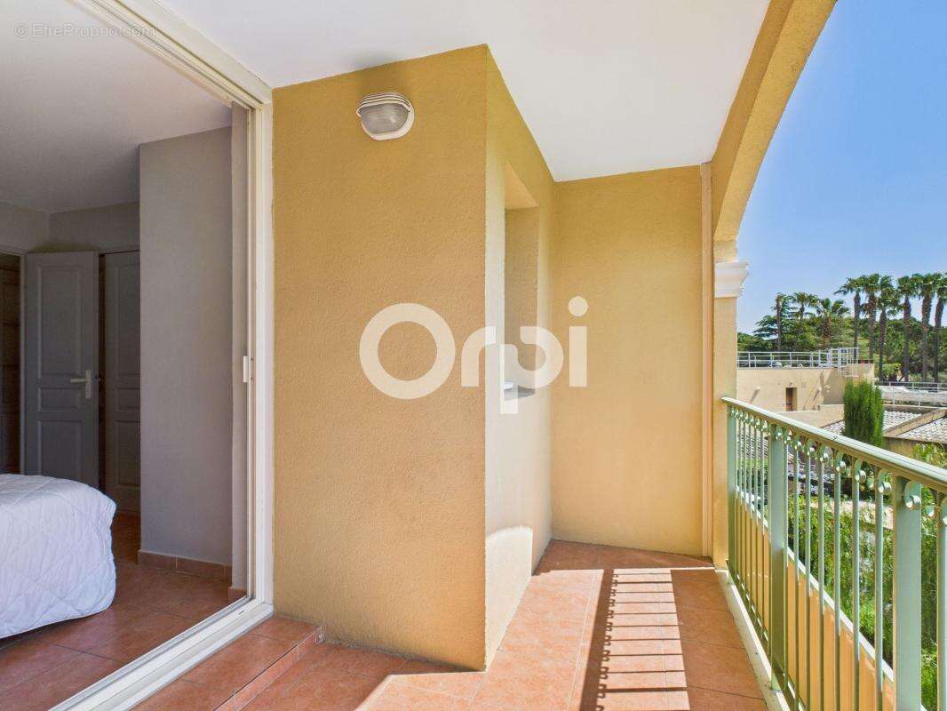 Appartement à MANDELIEU-LA-NAPOULE