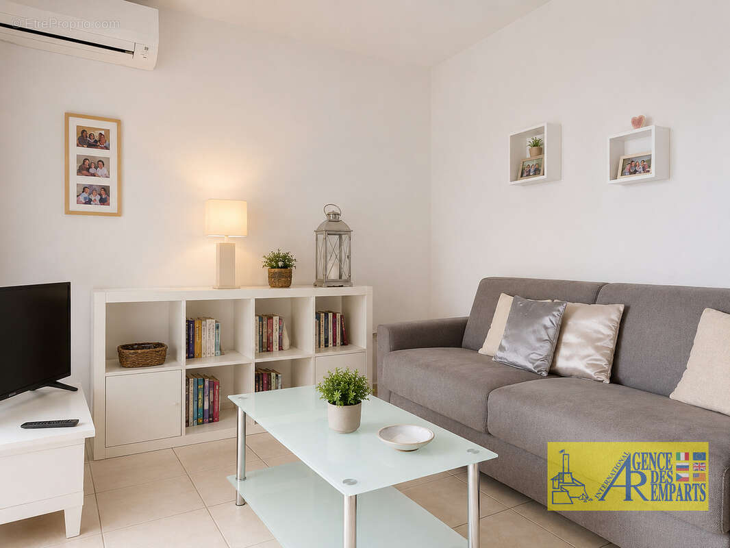 Appartement à VALLAURIS