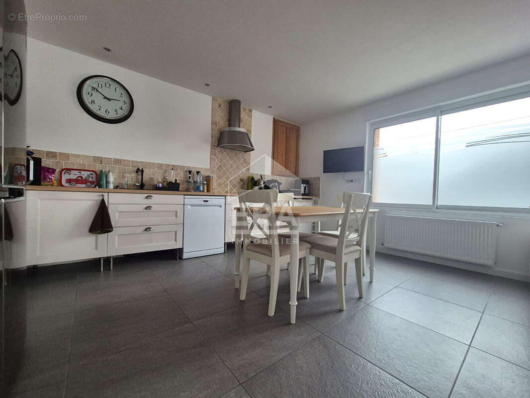 Maison à OSTRICOURT