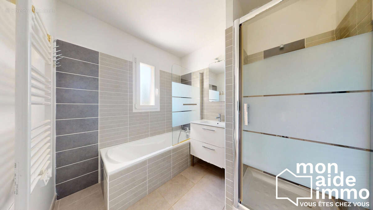 Maison 100 m² à Carignan-De-Bordeaux  - photo 6