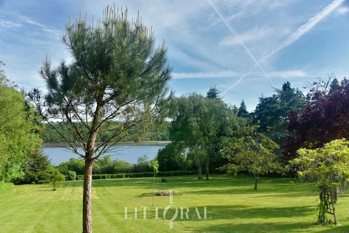 Maison à LOGONNA-DAOULAS