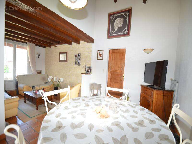 Maison à SAINT-GERMAIN-DU-SALEMBRE