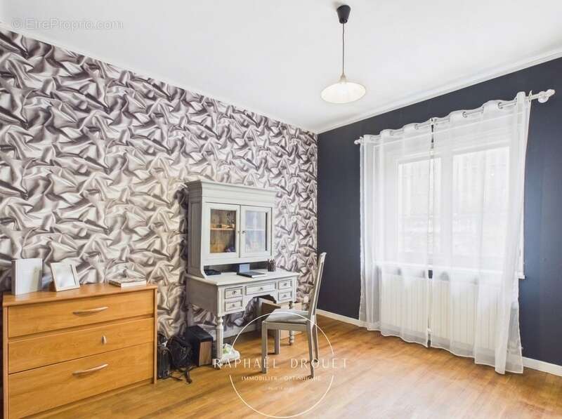 SAINT-CLAIR-DU-RHÔNE – Grande maison familiale de caractère avec 165 m² habitables - photo 10