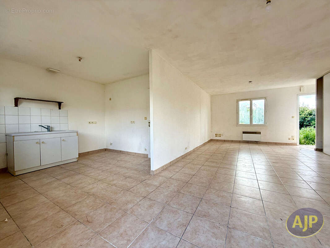 Maison à SAINTE-PAZANNE