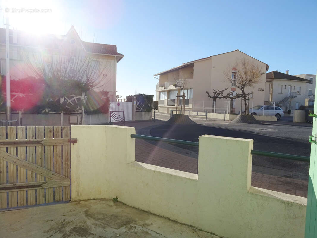 Appartement à MAUGUIO