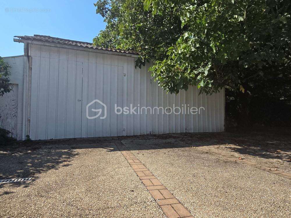 Maison à VERNOUX-EN-GATINE