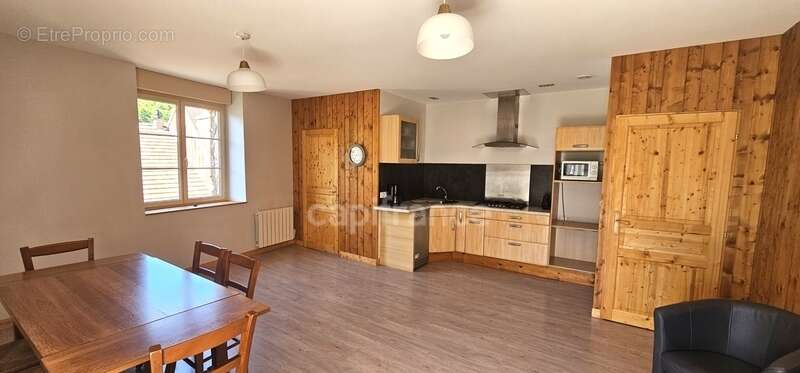 Appartement à SALINS-LES-BAINS