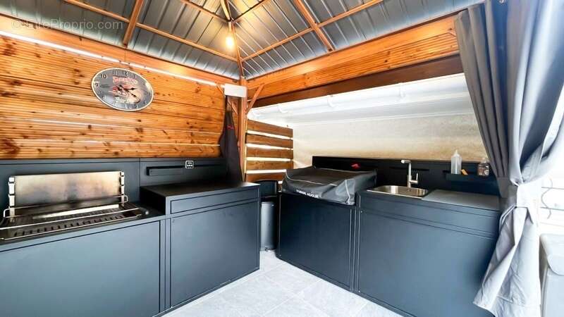 Maison à MONNETIER-MORNEX