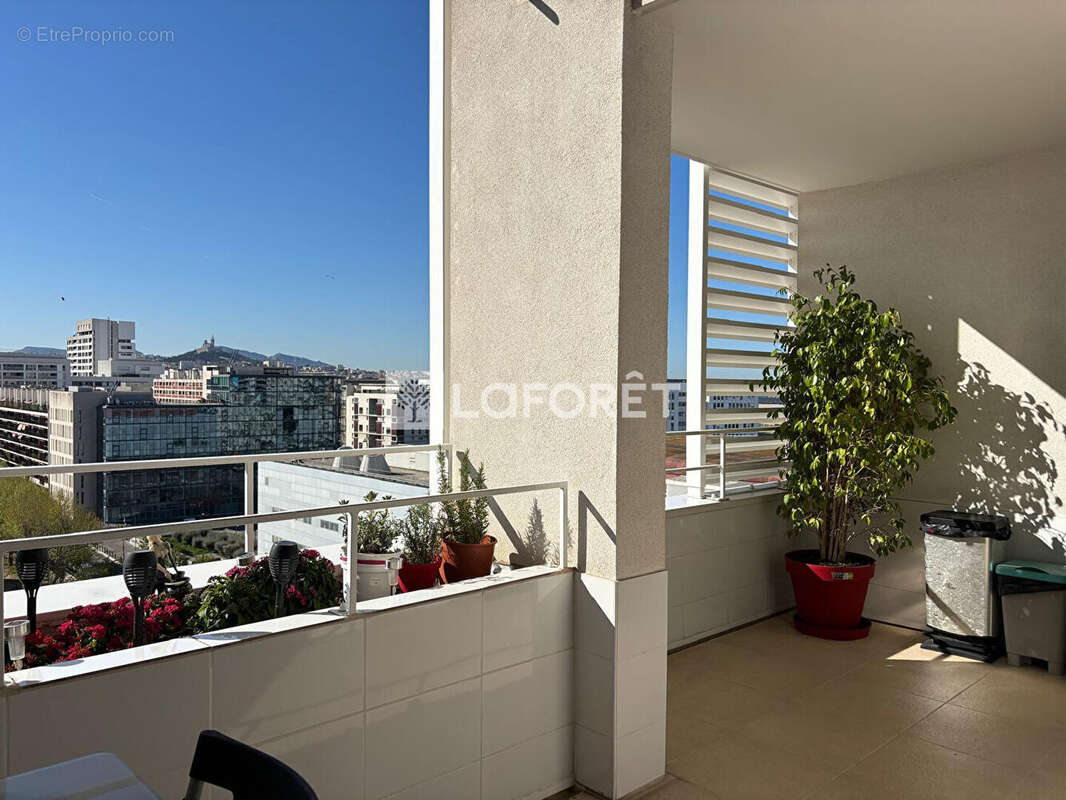 Appartement à MARSEILLE-2E