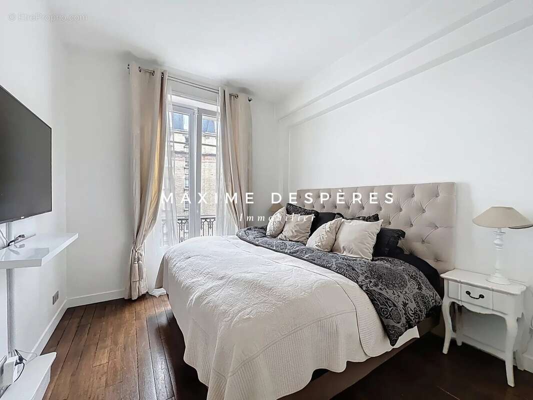 Appartement à NEUILLY-SUR-SEINE