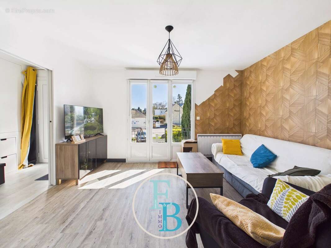 Maison à LE MESNIL-PATRY