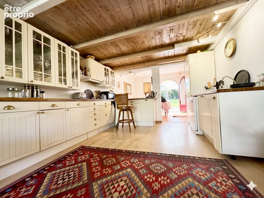 Maison PESSAC 177 m2 - quartier Noès - Bois du Burck - photo 4