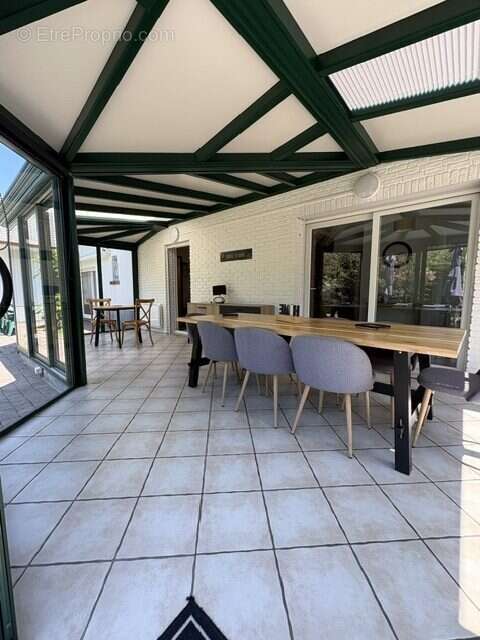 Maison 148 m² à Saint-Quentin-En-Tourmont  - photo 3