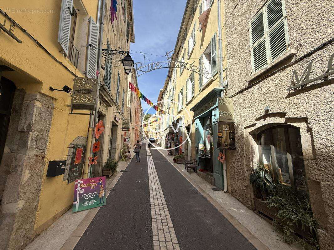 Appartement à HYERES