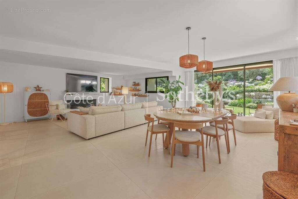 Sur les hauteurs de Cannes, propriété d'exception - photo 4