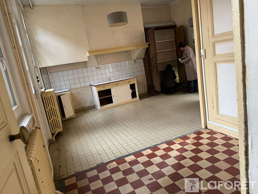 Immeuble de caractère, centre ville  l'Aigle 11 pièces - photo 17