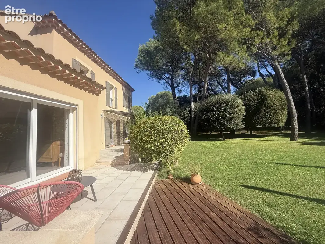 MAZAN   Villa d'exception de 240 m2, piscine chauffée, parc arboré de 2 500 m2 sans vis-à-vis - photo 3