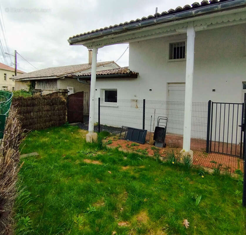 Appartement à LE BARP