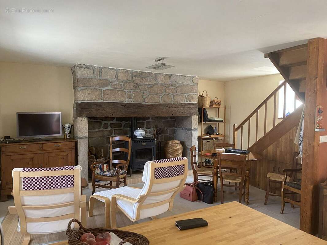 Maison 60 m² à Tarnac  - photo 2