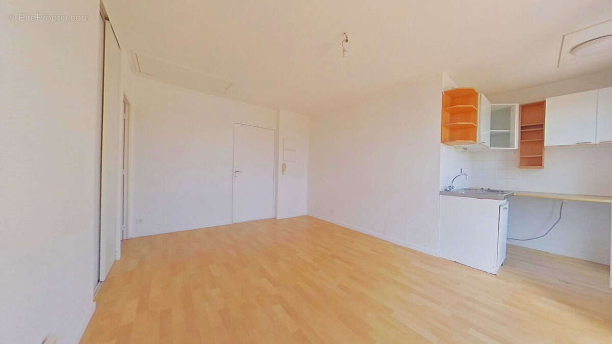 Jules Verne - Apt T2 avec terrasse exceptionnelle et potentiel duplex + Box - photo 7