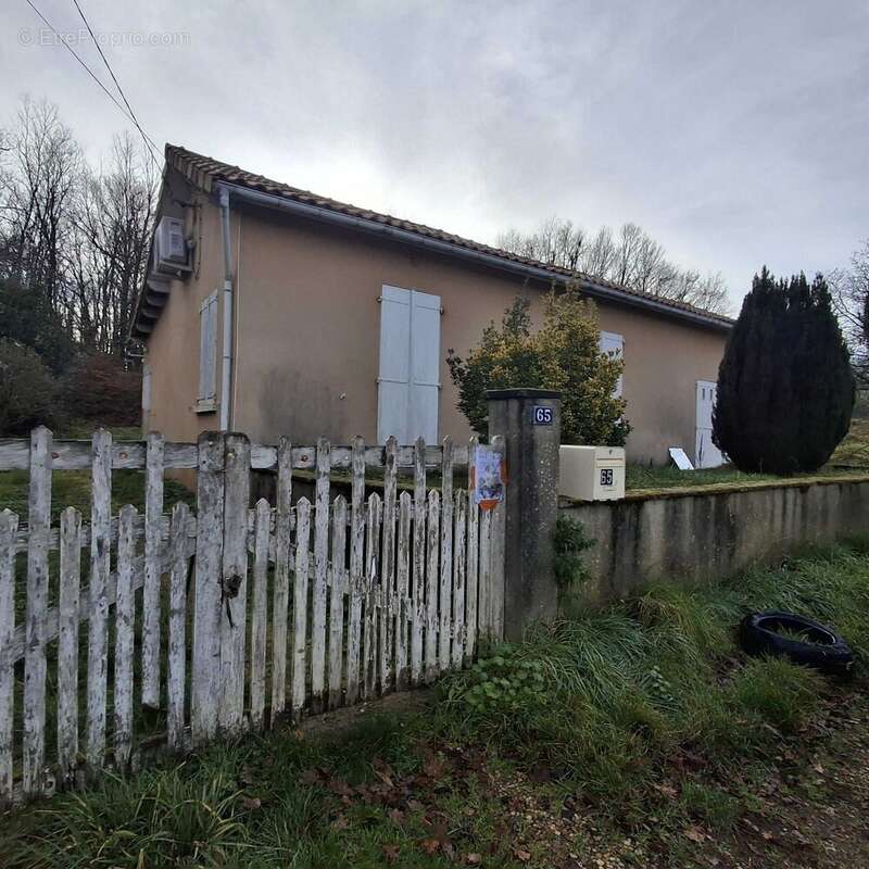 Maison à CHASSENEUIL-SUR-BONNIEURE