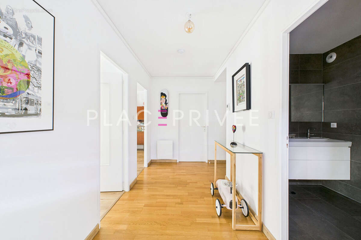 Appartement avec ascenseur et Stationnement - photo 6