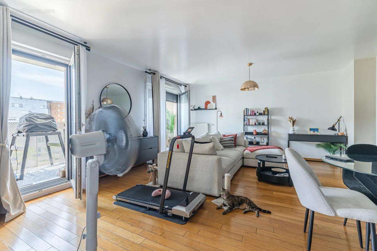 Appartement à FRESNES