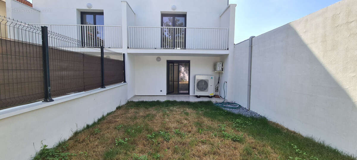 Maison à VILLENEUVE-LE-ROI