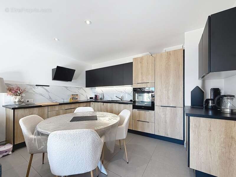 Appartement à CRANVES-SALES