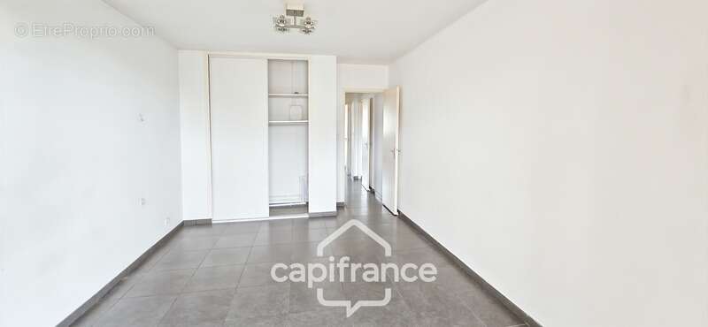 Appartement à CUERS