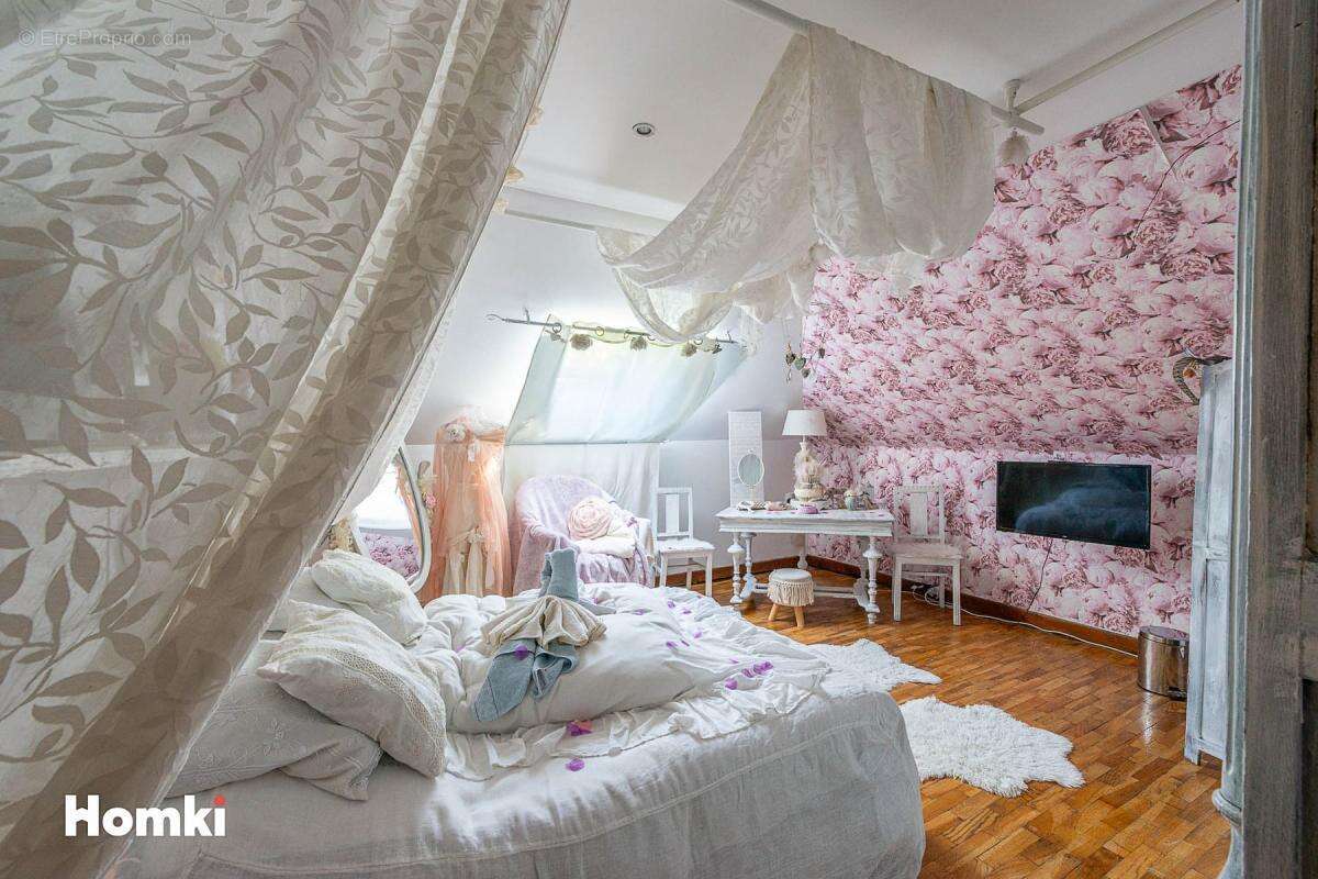 Maison/Villa T9 de 330 m2 à Saint-Martin-sur-Écaillon 59213 - photo 16