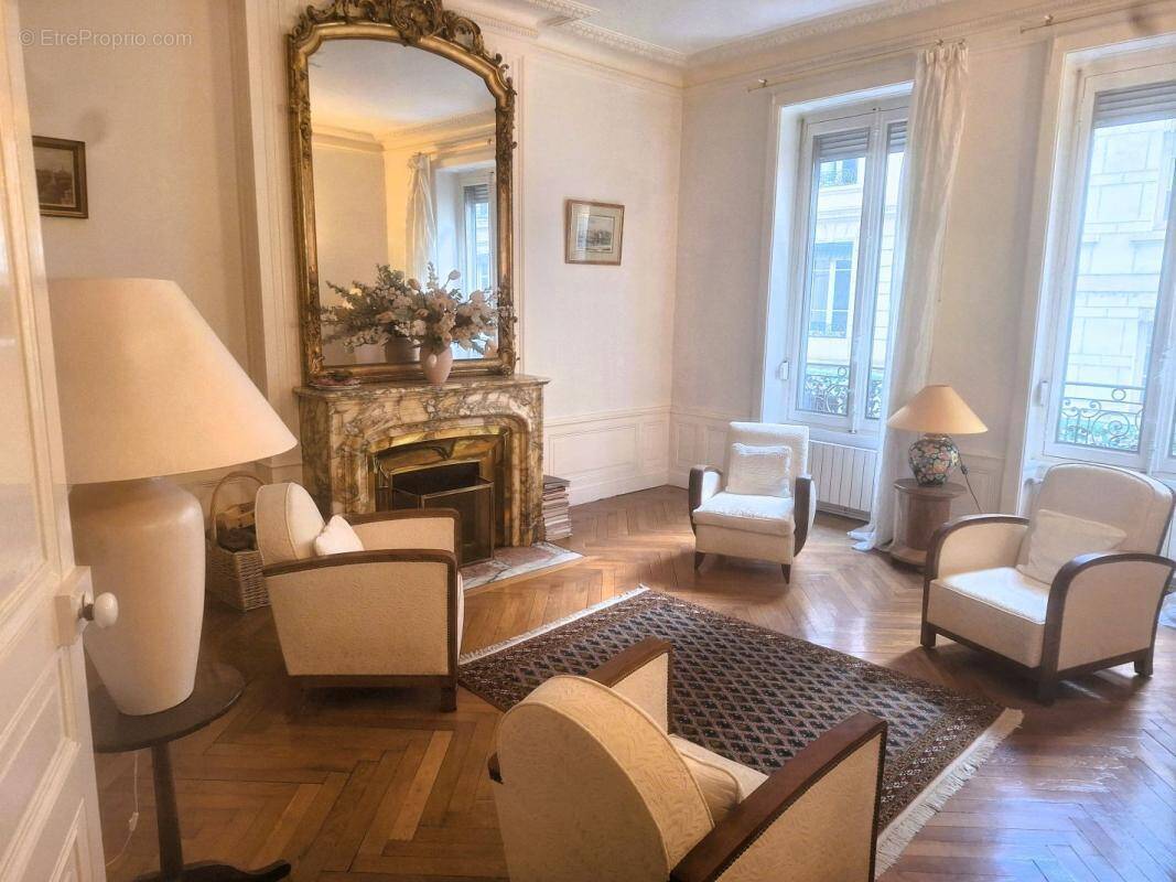 Appartement à LYON-6E