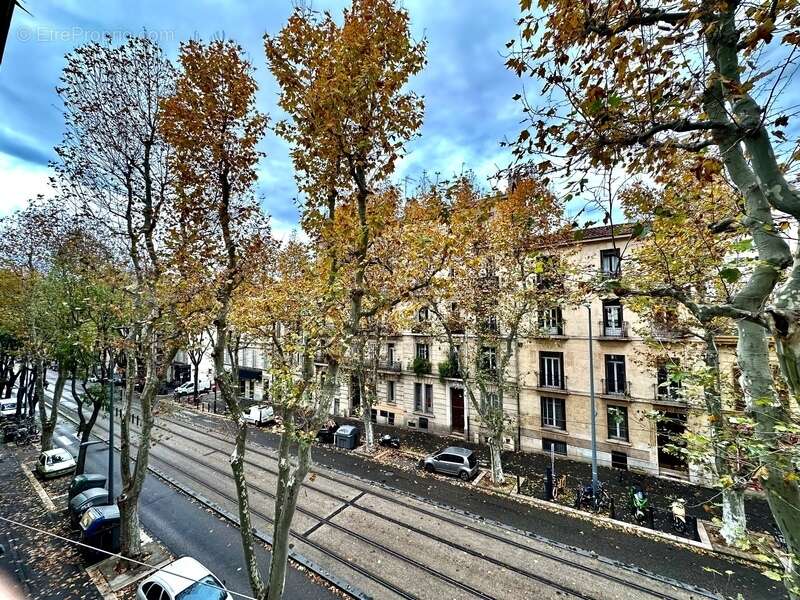 Appartement à MARSEILLE-4E