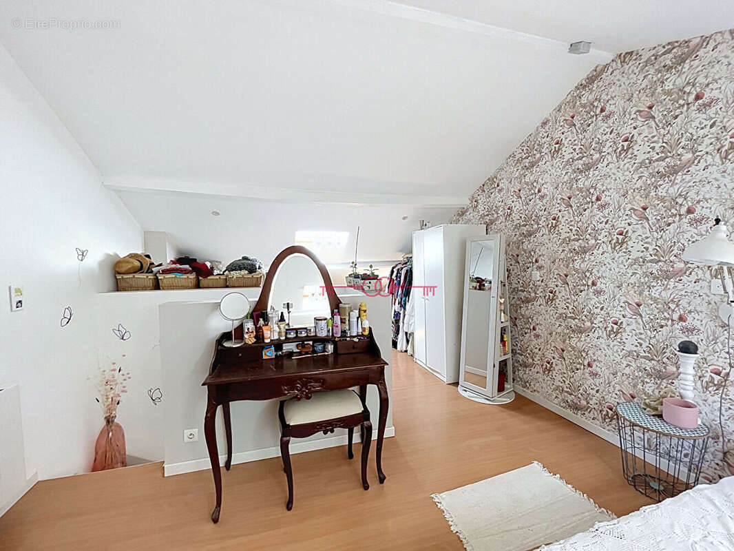 Maison de charme 6 pièces d'environ130 m2 à Vienne-le-Château - photo 15
