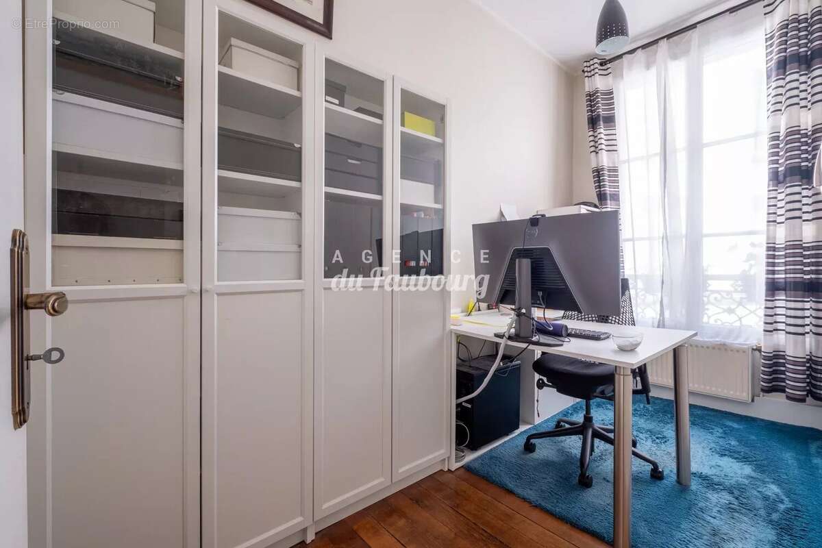 Appartement à PARIS-10E