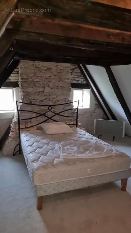 Chambre sous combles - Maison à GRAMAT