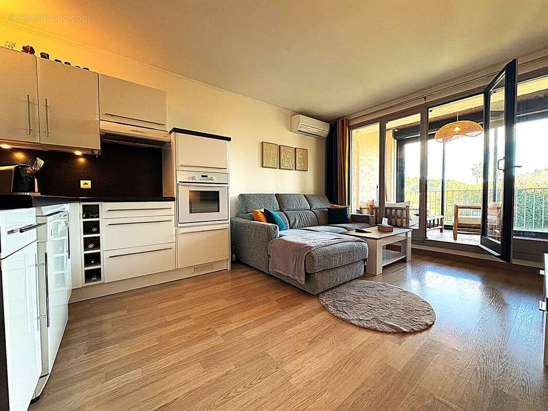 Appartement à COGOLIN