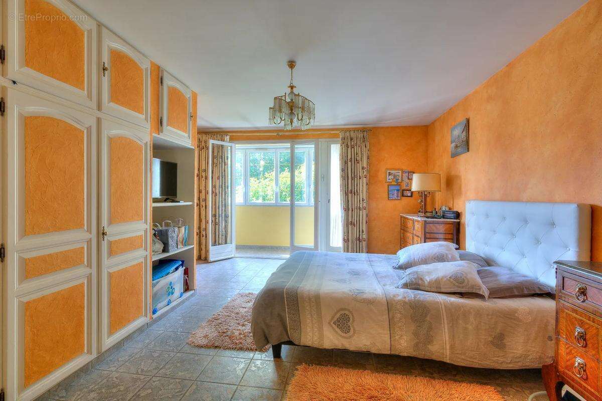 Maison à NEUILLY-PLAISANCE