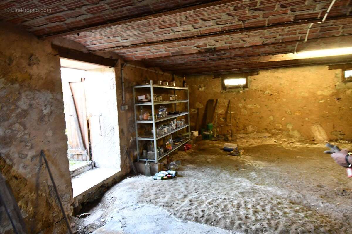 Maison à MONTSAUCHE-LES-SETTONS