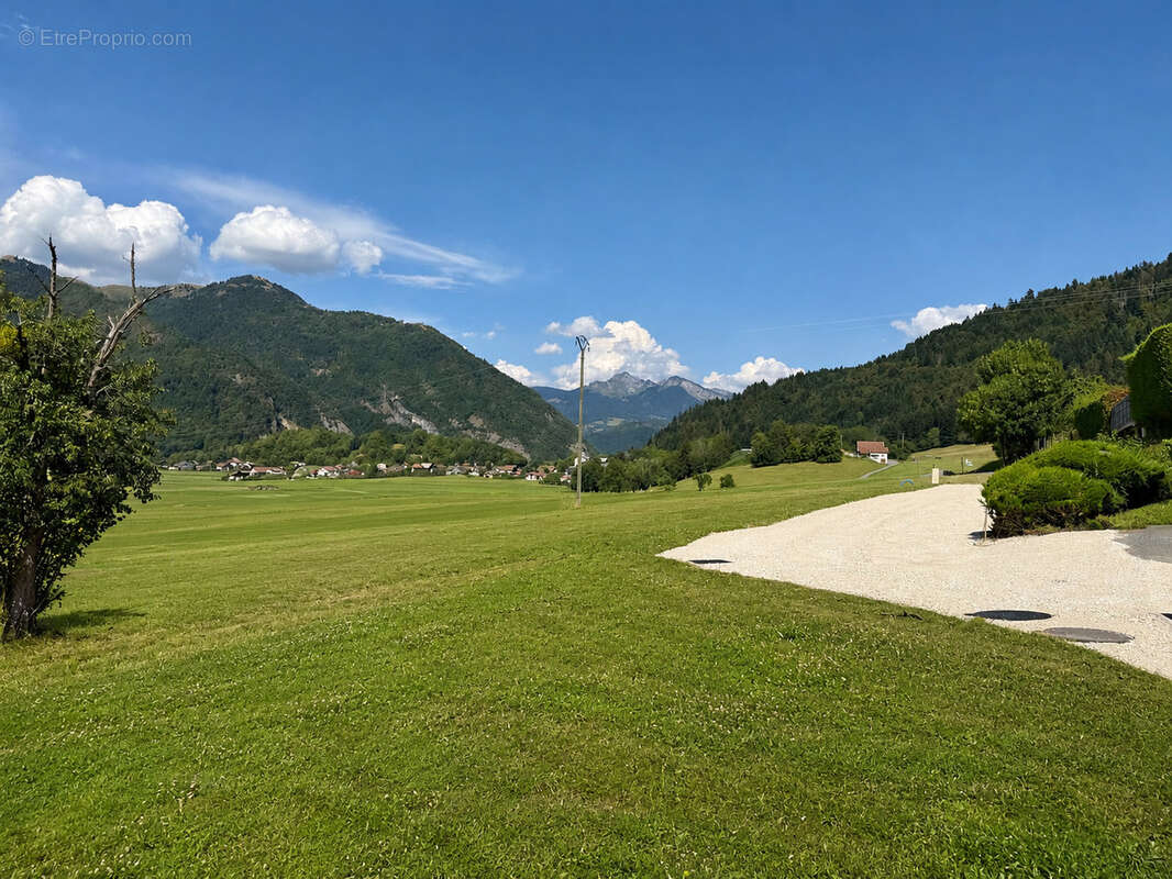Magnifique terrain a decouvrir a la tour - vue imprenable - photo 2