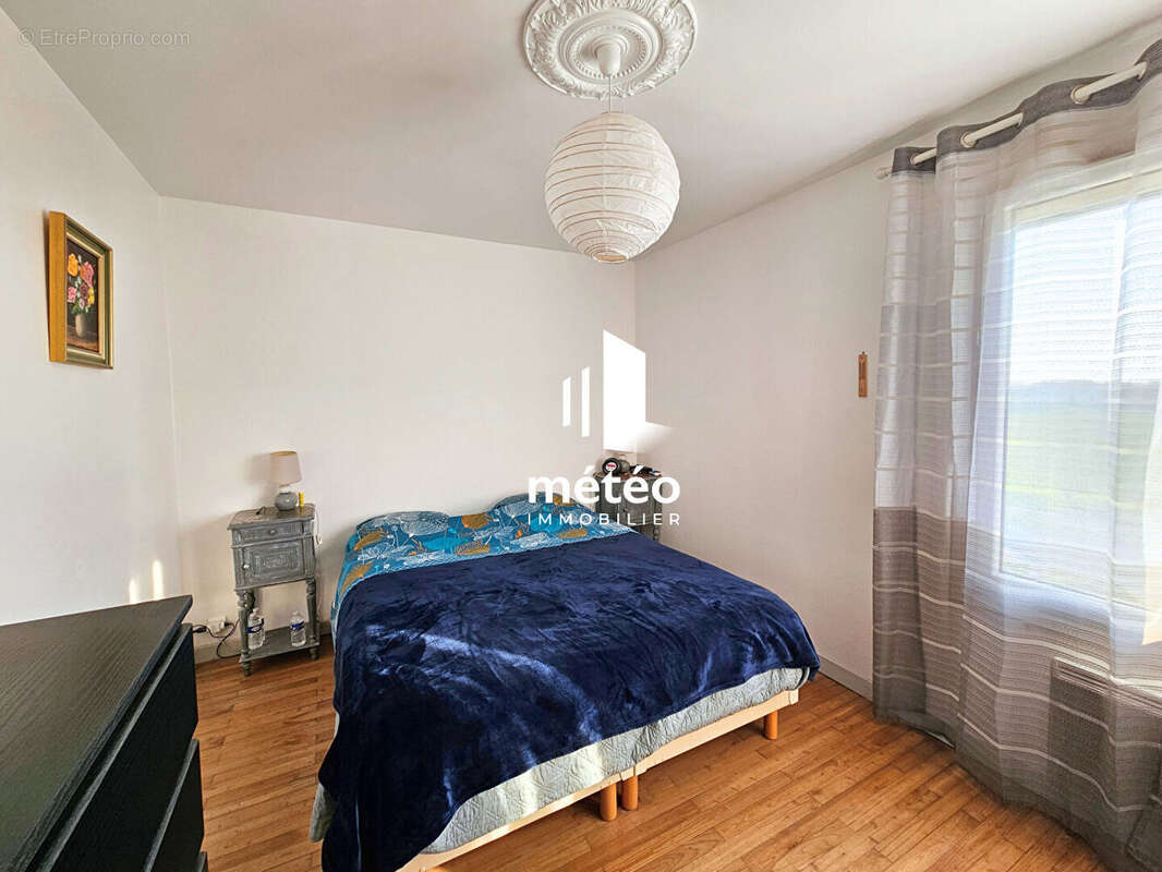 Maison à LES MAGNILS-REIGNIERS