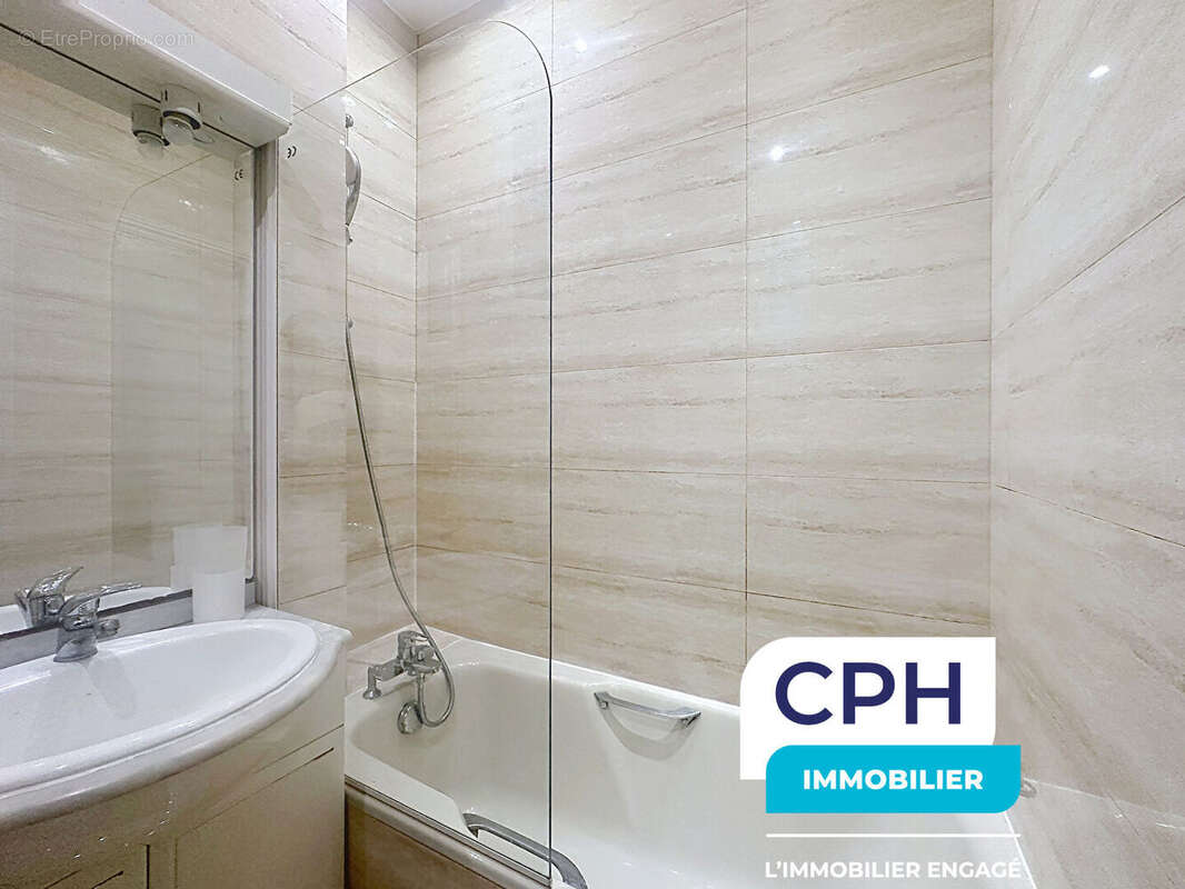 Appartement à PARIS-18E
