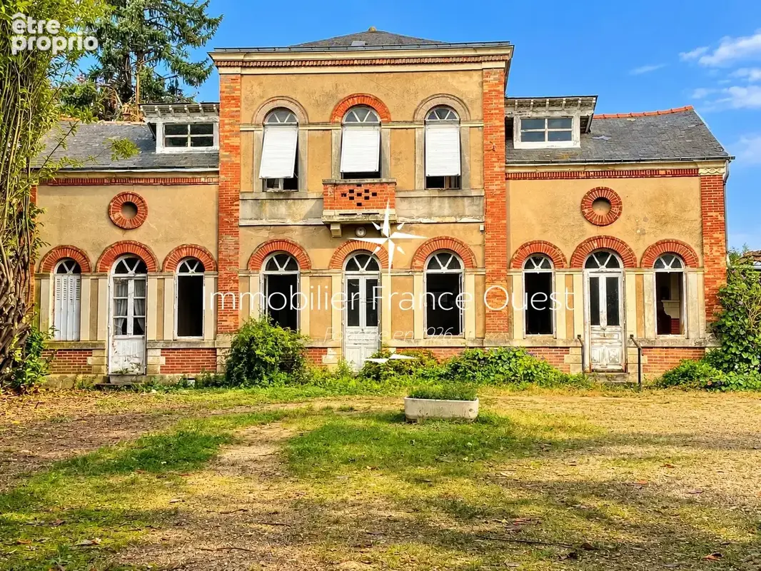 Maison de maître à rénover avec dépendances   Aux portes de Sablé-sur-Sarthe - photo 4