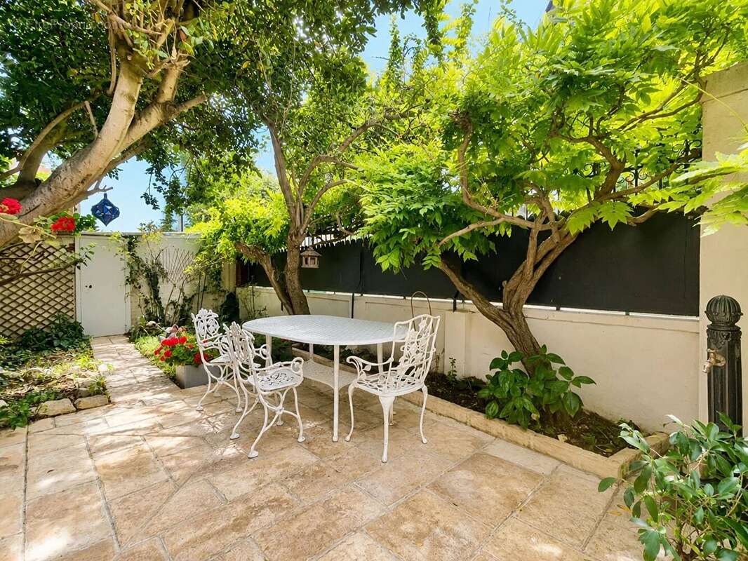 COLOMBES centre maison 5 pièces 80 m² sur 133 m² de terrain - photo 6