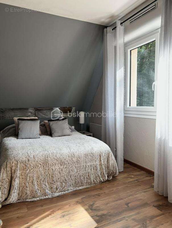 Maison à MERY-SUR-OISE