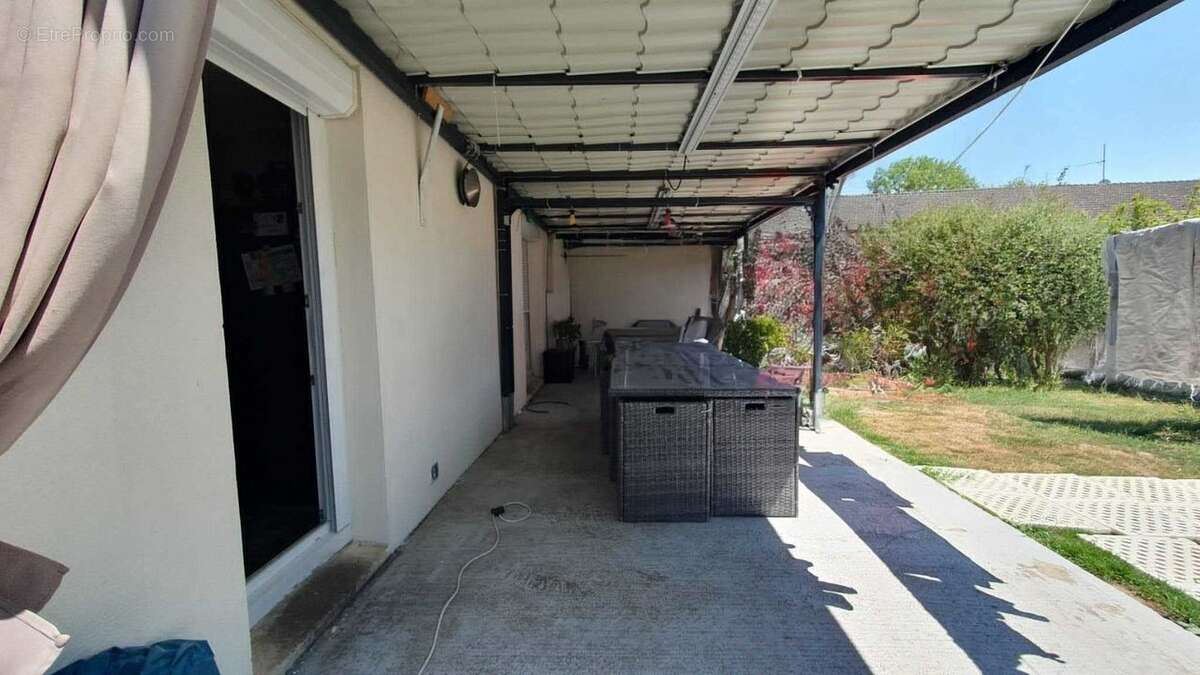 Maison à FLEURY-LES-AUBRAIS